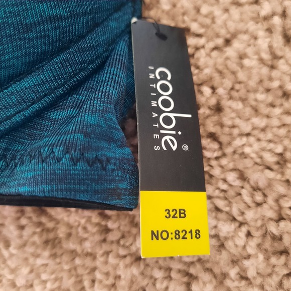 NWT Coobie 32 B Bra..  Padded Underwire, removable straps. - Picture 2 of 4